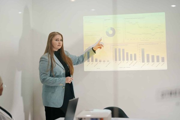 Quelles stratégies de formation en leadership sont recommandées pour les directeurs de PME en industrie agroalimentaire?